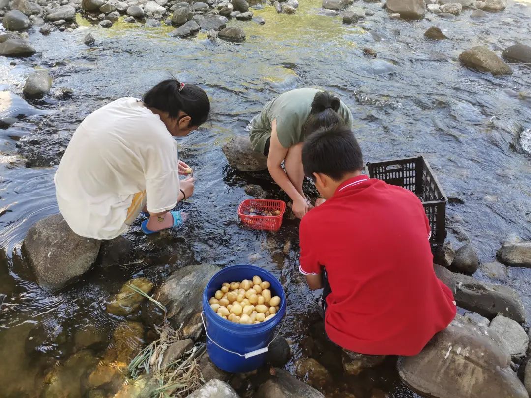 官山育霖,丹江口官山留守儿童托管中心