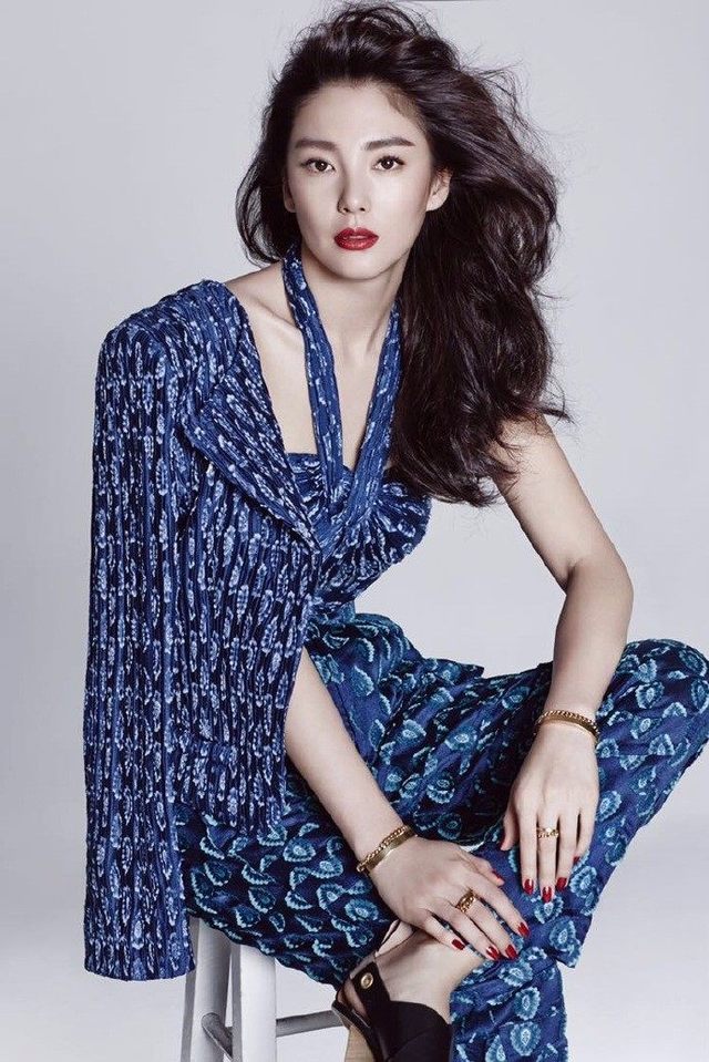 胯宽大腿粗怎么穿好看,腰细胯宽女生如何穿搭