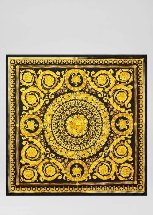 跨越半世纪的经典搭配王丝巾，这都当衣服穿了？