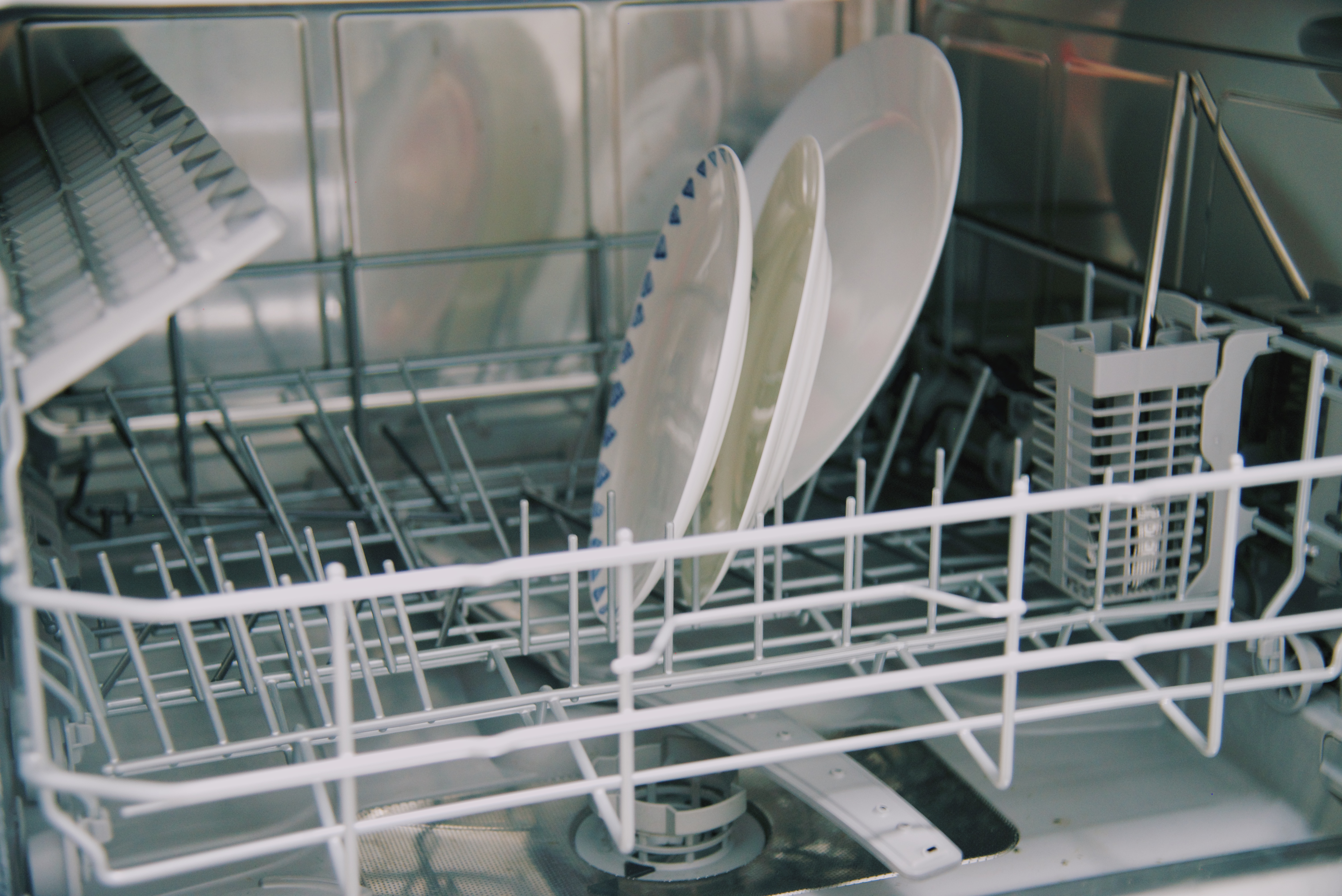 卡萨帝和西门子洗碗机深度测评,无需橱柜改造的洗碗机