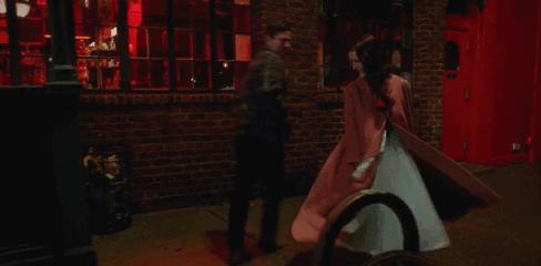 比起《女王的棋局》，女王的衣橱才是经典所在