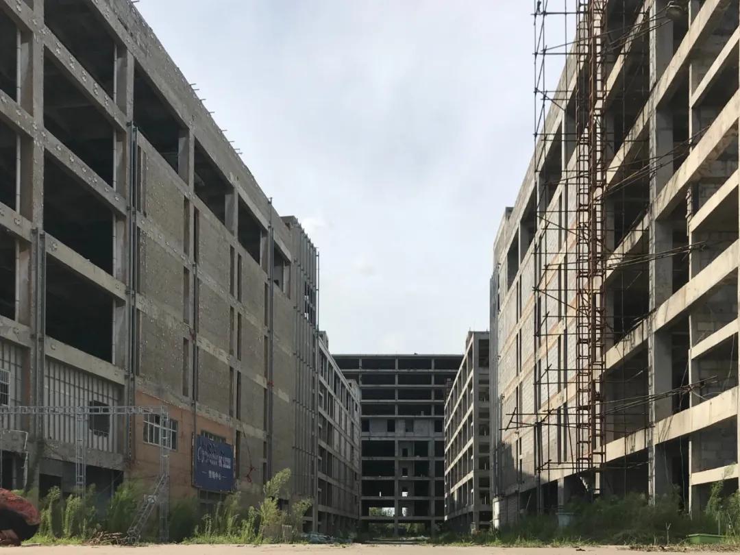 25万平商业烂尾,烂尾楼拍卖卖2亿