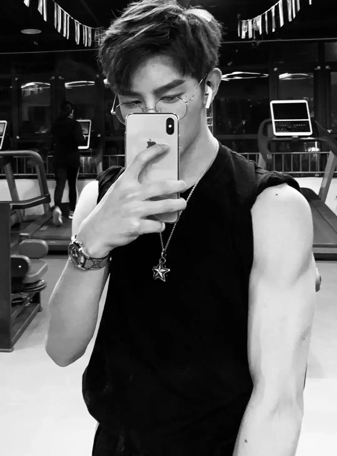 创2|又一批新鲜的小哥哥入库啦，现在入市稳赚不赔