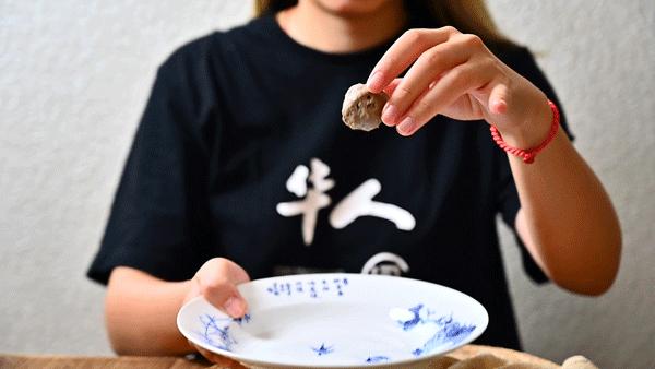 正宗潮汕牛肉丸推广视频,潮汕牛肉丸小哥揭秘内幕