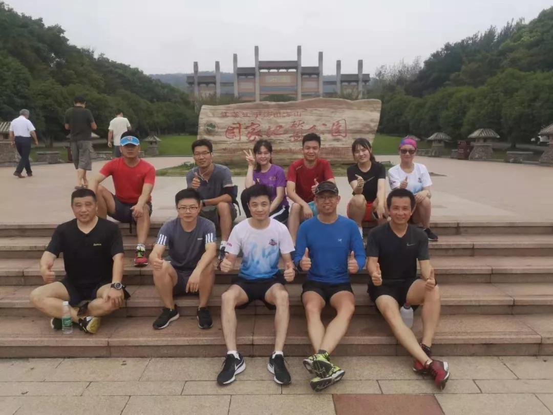 九十多岁老人跑步,九旬老人跑步视频