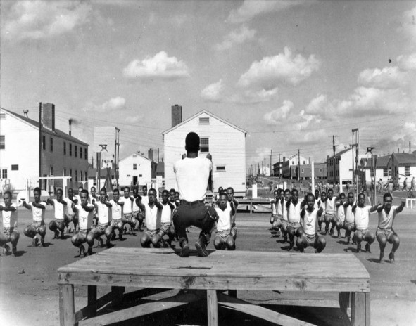 塔斯克基飞行员电影完整,塔斯克基飞行员电影解说