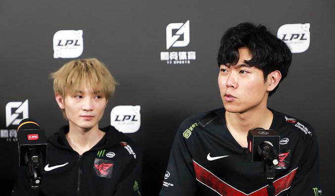 赛后群访kanavi,赛后群访