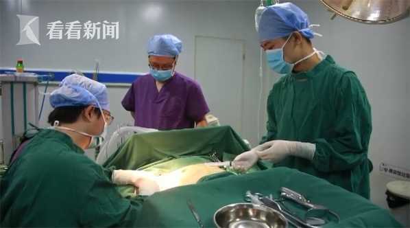 女子为老公隆胸,女子为了老公去隆胸