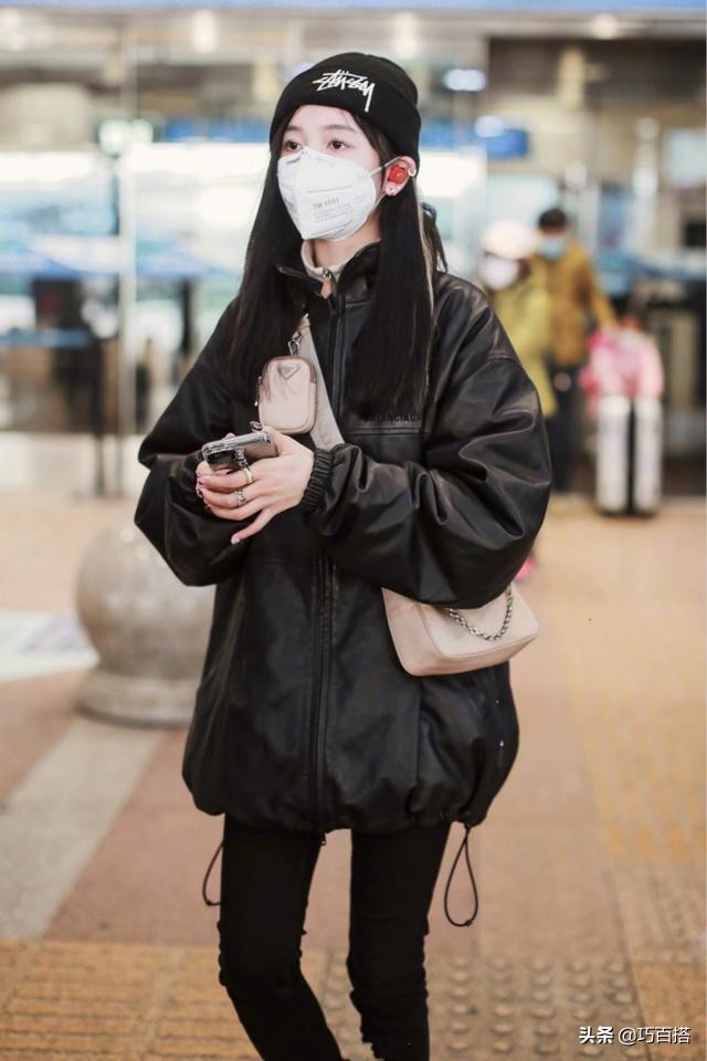 吴宣仪皮衣机场,吴宣仪皮衣穿搭