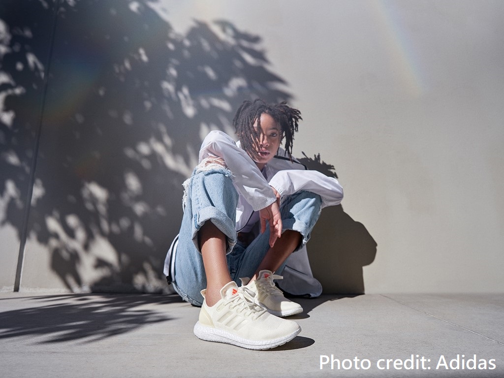 鞋子坏了再买新鞋,鞋子坏了拿去翻新