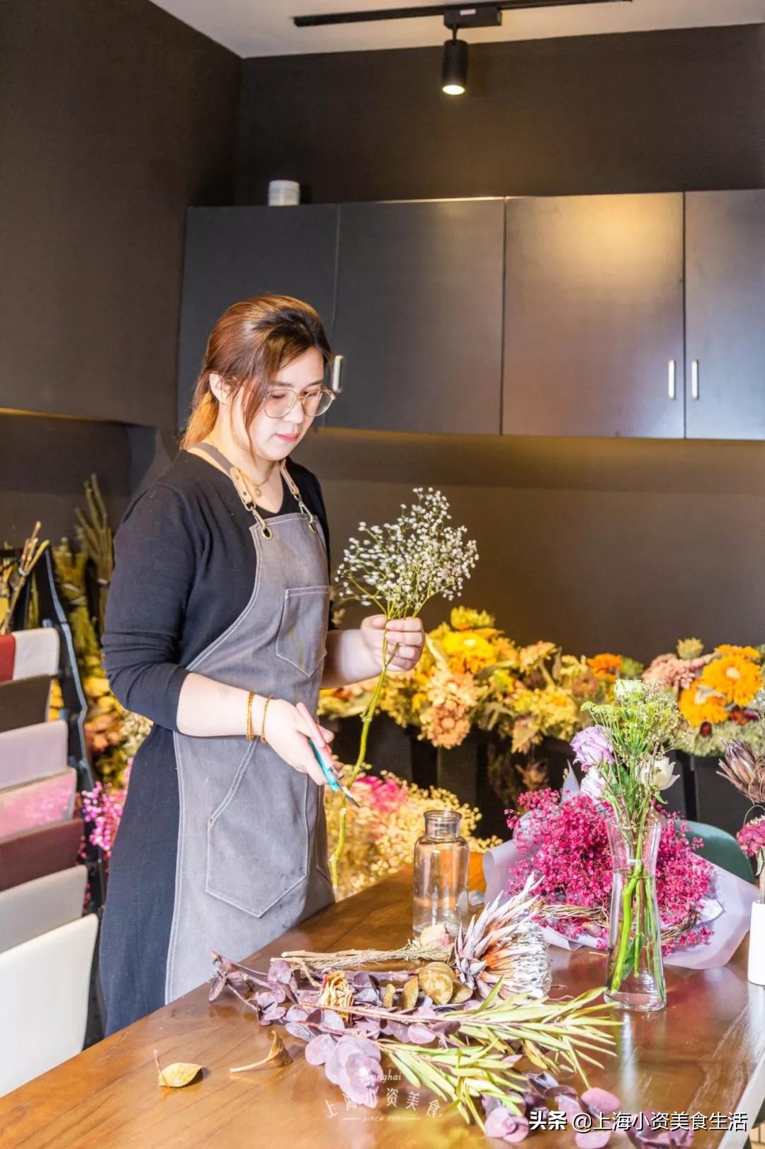 人广新开宝藏甜品店，把小笼包做成了慕斯蛋糕！