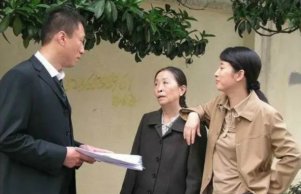 半路夫妻管军和江建平打架,半路夫妻管军和江建平喝酒