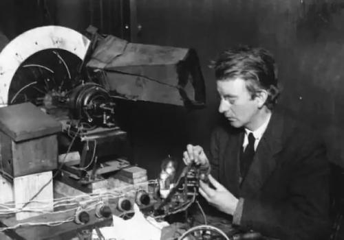 贝尔德发明电视机的时间,贝尔德发明的电视是真的吗