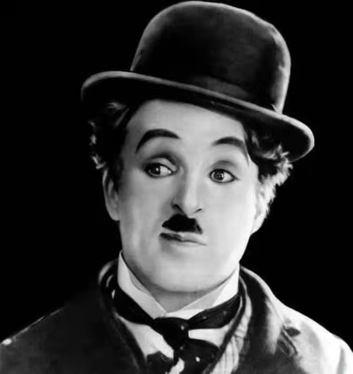 周总理请卓别林吃烤鸭，酒过三巡后，卓别林“提意见”：美中不足