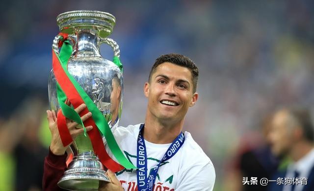 16年欧洲杯c罗夺冠图片,16年欧洲杯c罗绝杀匈牙利