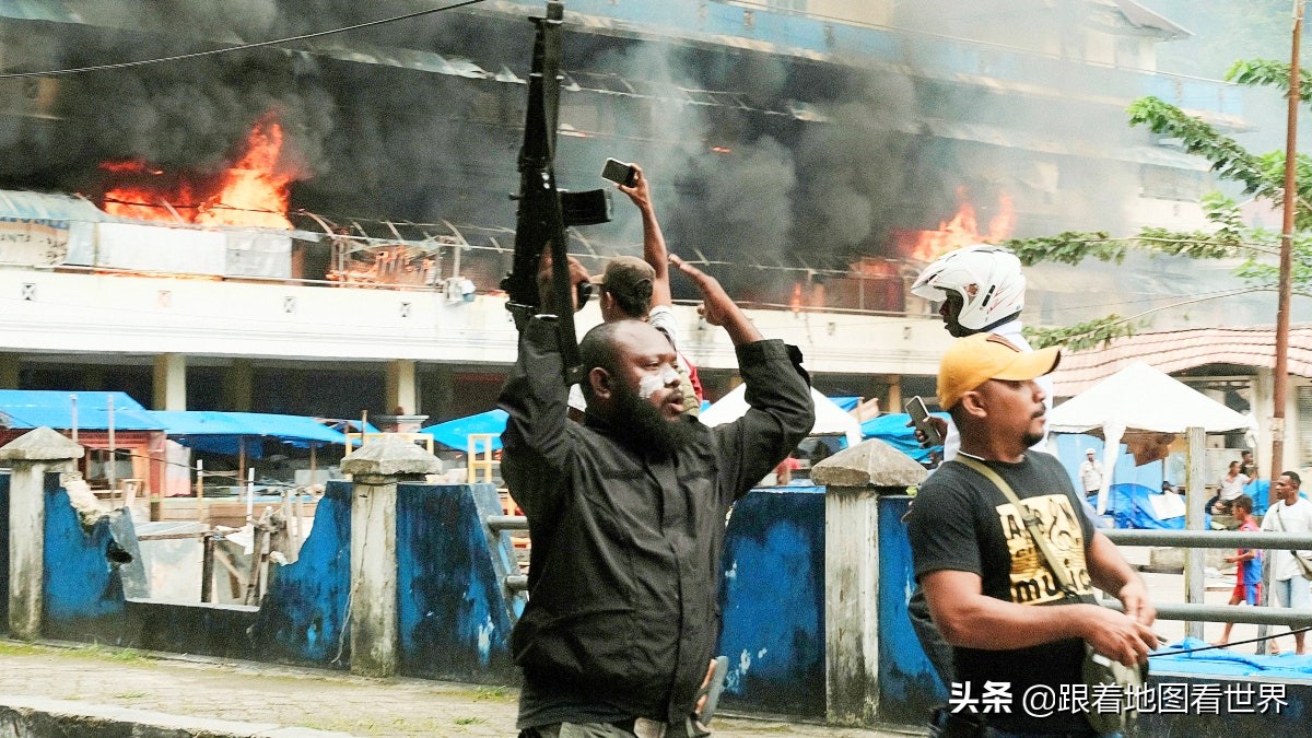 巴布亚新几内亚岛属于哪个国家,巴布亚新几内亚岛为什么一分为二