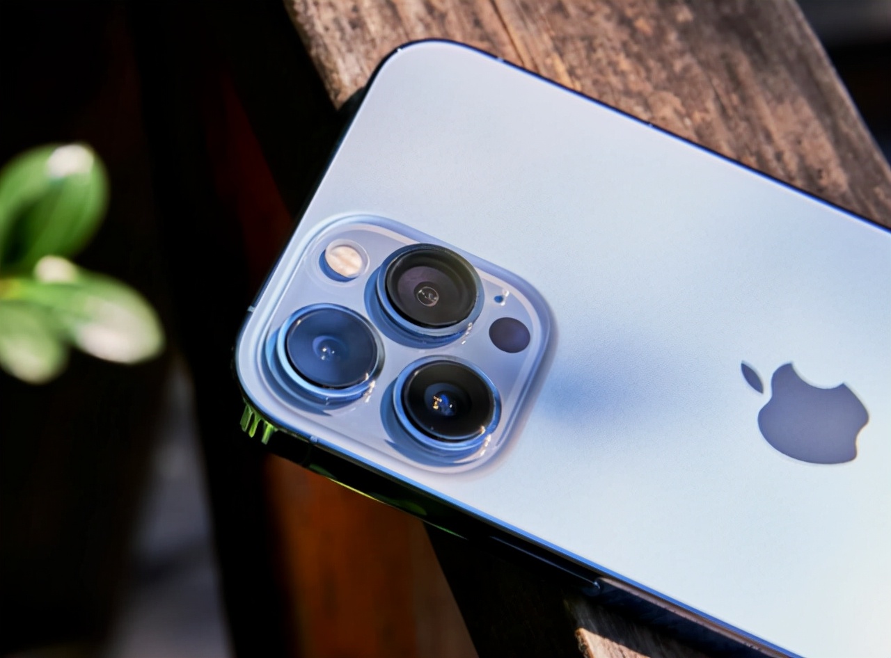 4000块钱的苹果13pro,iphone13promax芯片拆解