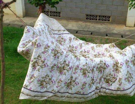 冬天晒被子可以拍打吗,晒被子一般拍打几下