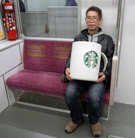 日本星巴克杯子,日本男子买巨型星巴克