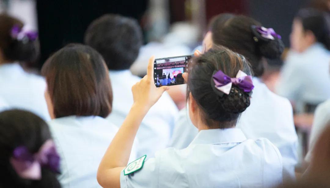 我院举行512国际护士节表彰大会,西安工会医院庆祝5.12国际护士节