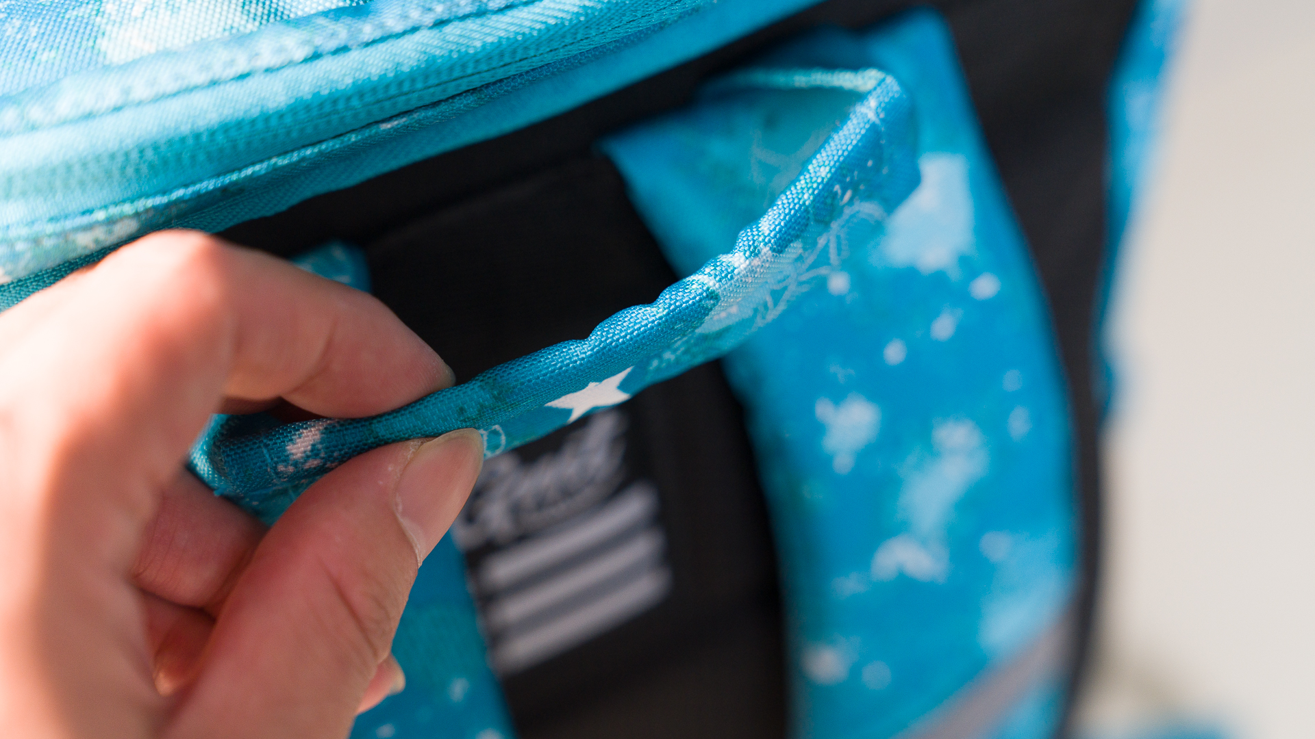 学生书包4-6年级护脊减负书包,初中生书包3-6年级减压护脊书包