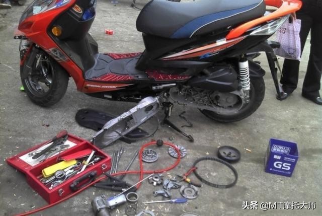 踏板车的油耗为何比同级挂挡车还高？原因有三点，传动方式是其一