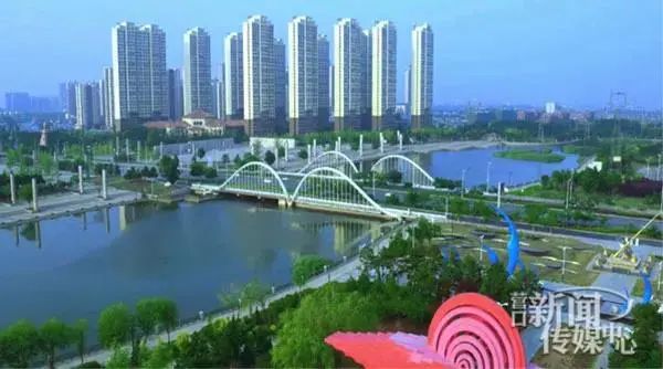 记忆中的家乡早已变了模样,家乡已不再是记忆中的模样