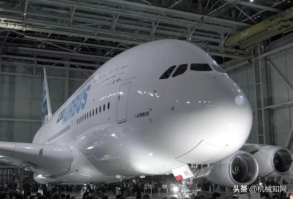世界最大客机空客a380,空中巨无霸客机空客a380