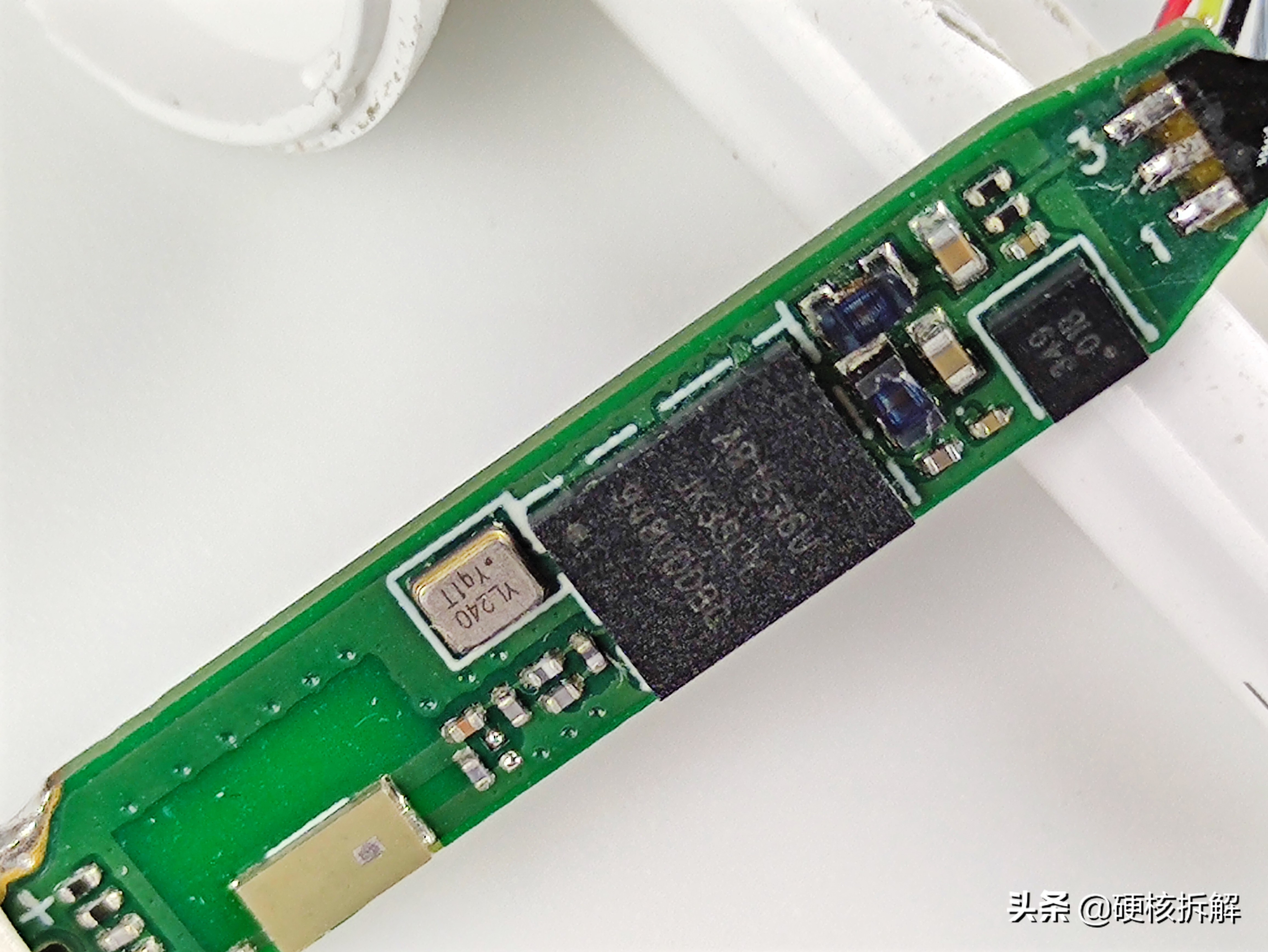 拆解苹果airpods和华强北airpods,华强北苹果耳机airpods拆解视频