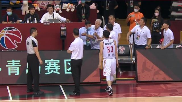 浙江男篮老总骂裁判,浙江男篮总经理大骂裁判