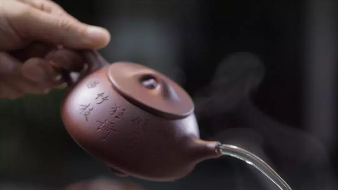 紫砂壶壶盖偏重,手工紫砂壶壶盖越紧越好