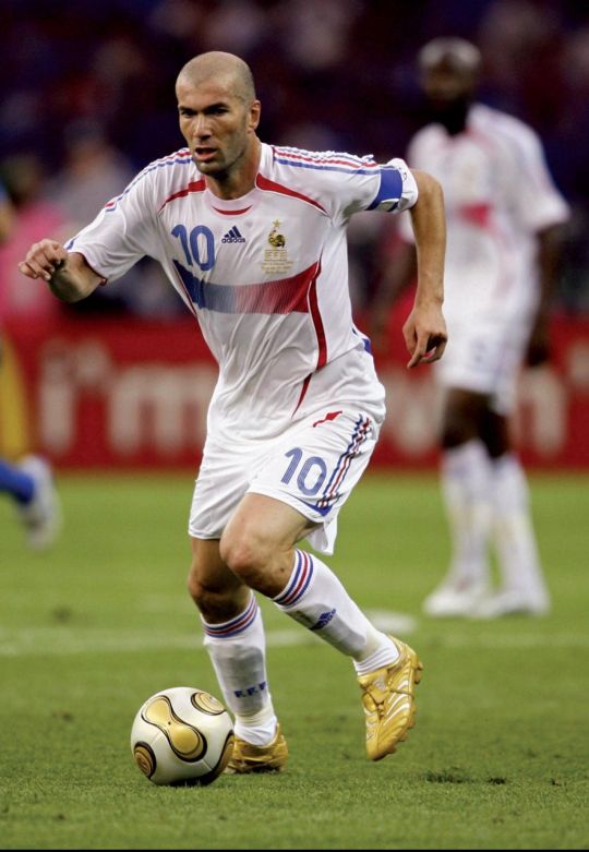 世界足球先生颁奖2024排名,最新一届世界足球先生是谁