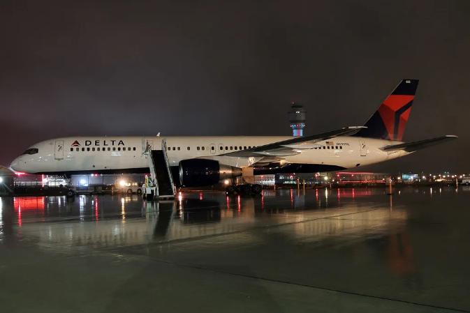 疫情爆发，NBA无限期停赛，詹姆斯直呼取消2020