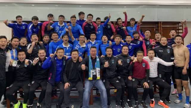 支云门将施晓东,上港门将施晓东