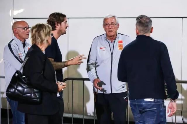 国足虐菜王,国足虐菜御用神锋