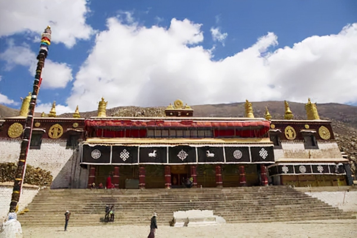 五世达赖溘然长逝，临终导演了一场叹为观止的大戏