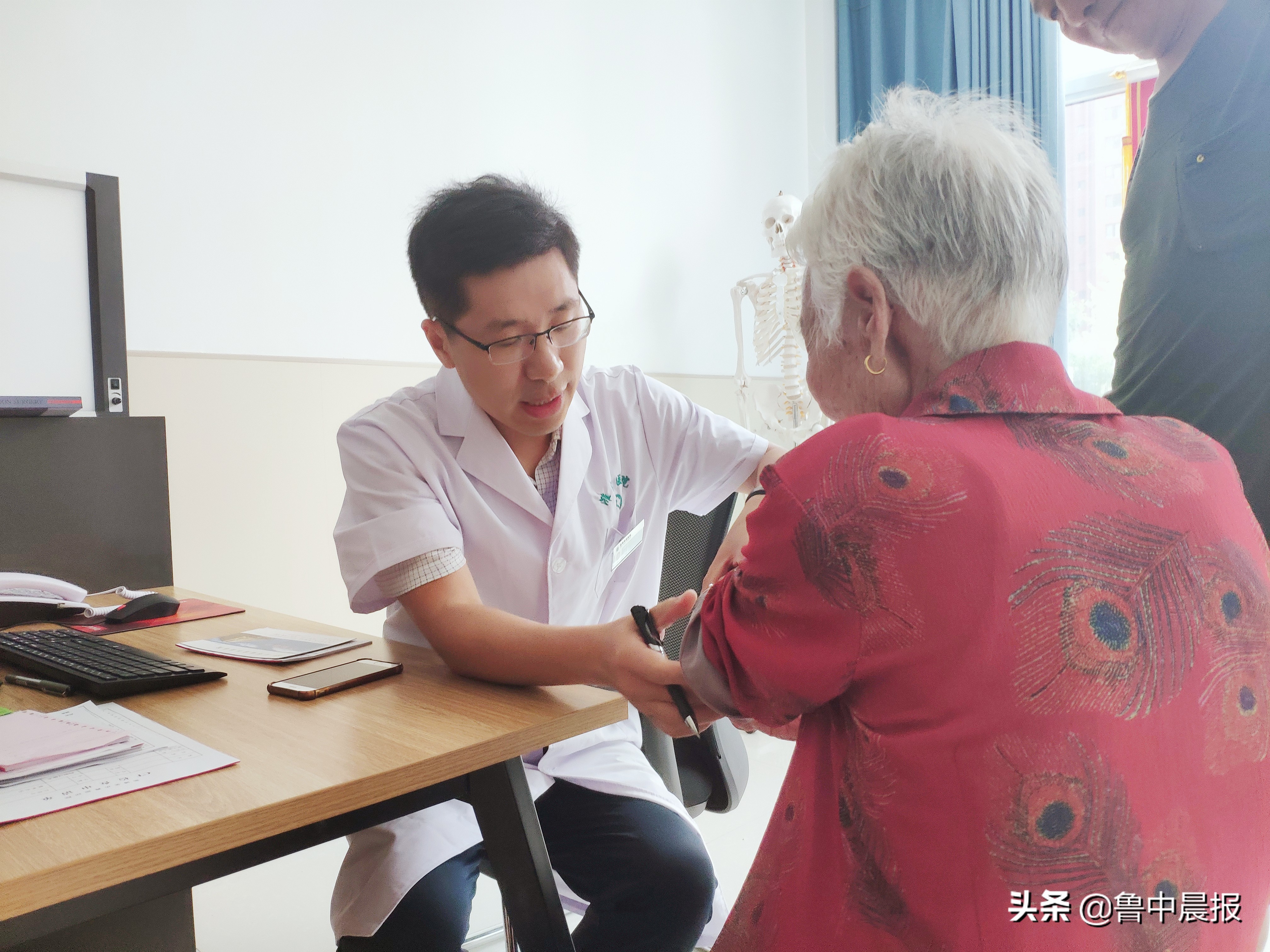 潍淄医院两名骨科医生追梦，绘出百年医院蓝图