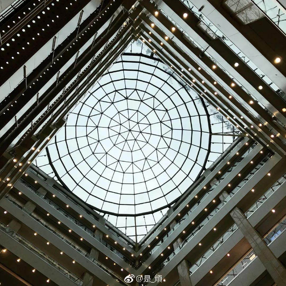 沿着地铁线逛商场，我吹了一天空调~