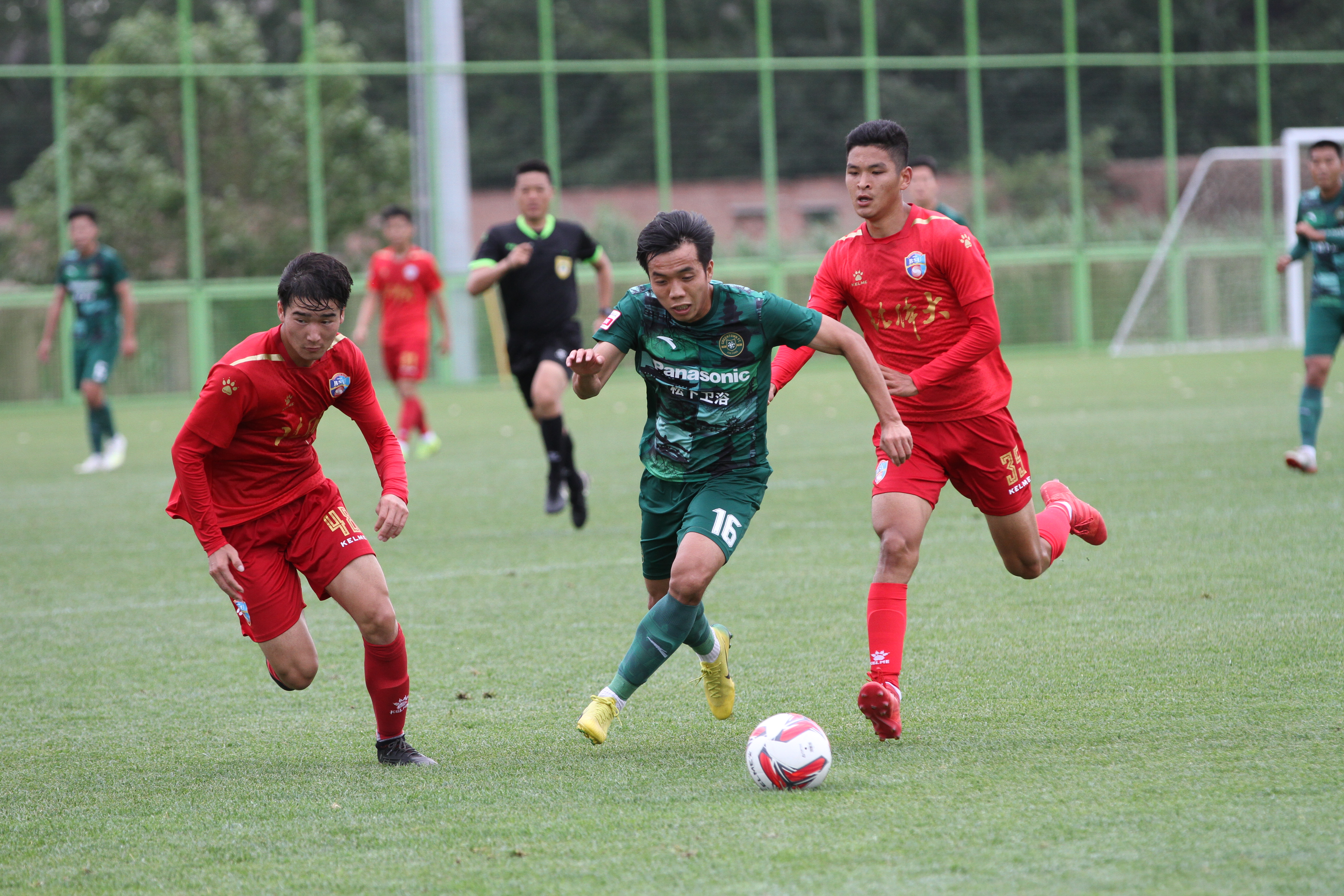 绿城5-3上港足协杯首发,半场战报于大宝失单刀绿城