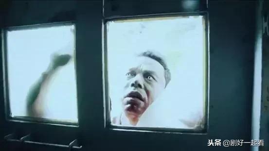 拍丧尸片演员被吓到,拍丧尸片时遇到真正丧尸袭击