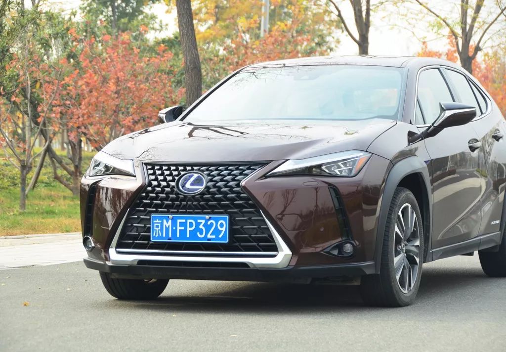 雷克萨斯ux260h试驾多少钱,雷克萨斯ux260h