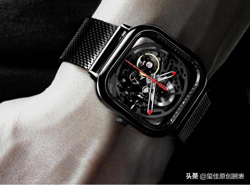 曾经被全网黑的蔡徐坤，凭什么现在又圈粉无数？