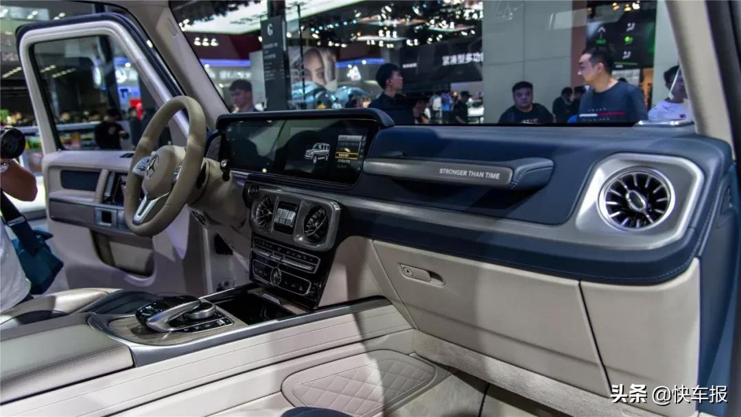 体验奔驰纯电G级越野车,体验老款奔驰g500