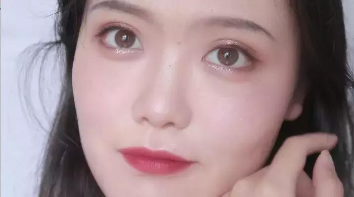 夏日草莓沙冰妆容化妆教程 (冰沙日常妆)