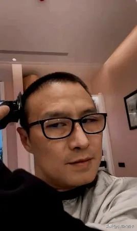 郑雨盛全智贤佐丹奴广告视频 (全智贤张东健佐丹奴广告)