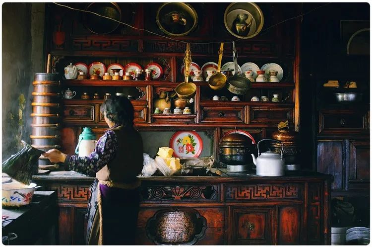 舌尖上的西藏美景,舌尖上的四川稻城印象老砂锅