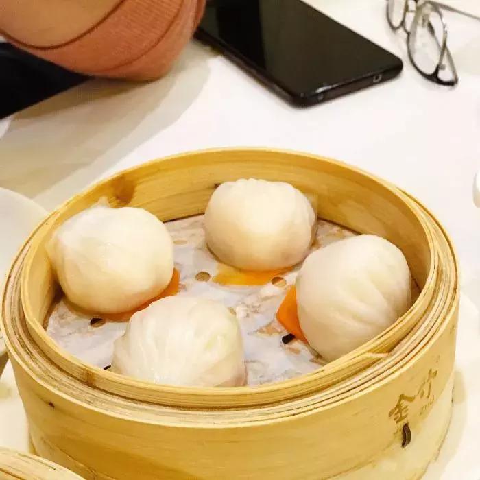 吃一口芝士菠萝包,吃一口菠萝包儿时回忆