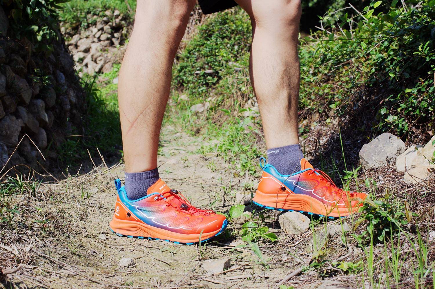 户外雨雪天气穿什么鞋子,雨雪天气穿什么衣服