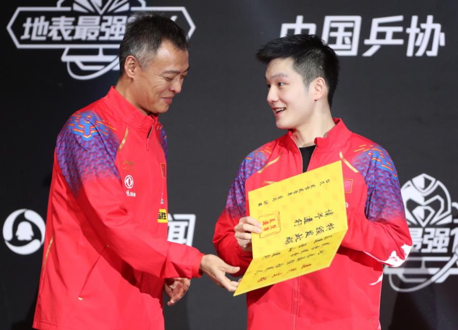 2020卡塔尔乒乓球赛樊振东王楚钦,所有的跌倒