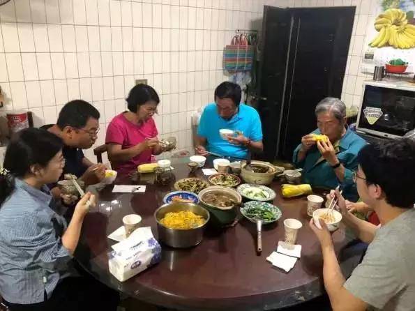 从董事候选名单抽丝剥茧，一个个推敲未来郭台铭的鸿海接班布局